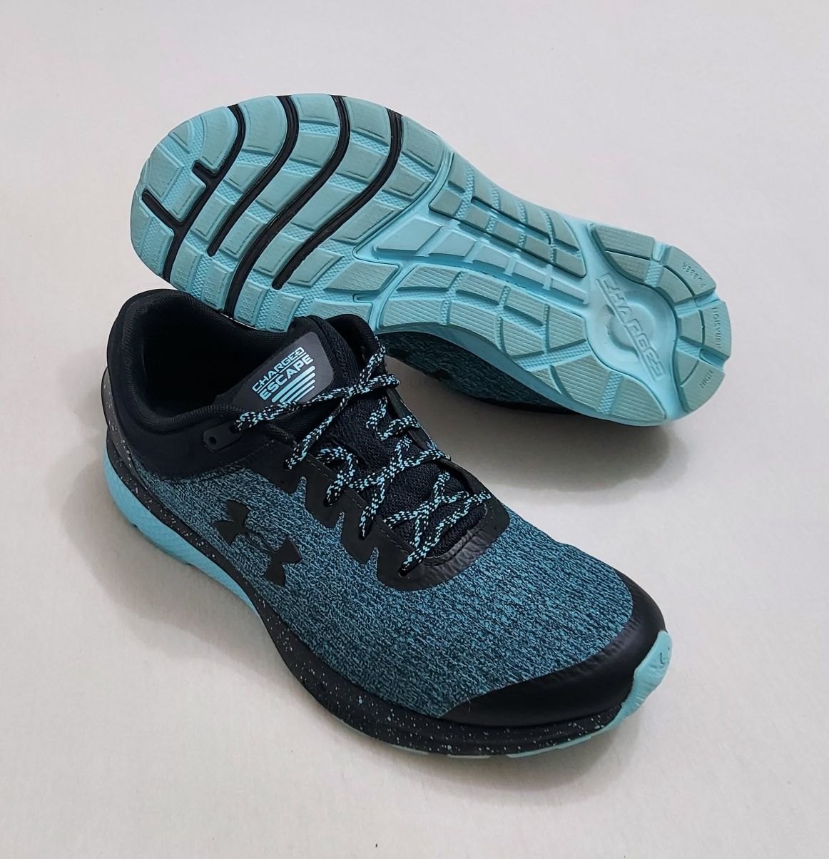 Adidasi sport Under Armour CHARGED ESCAPE, Running, Nr. 43 EU