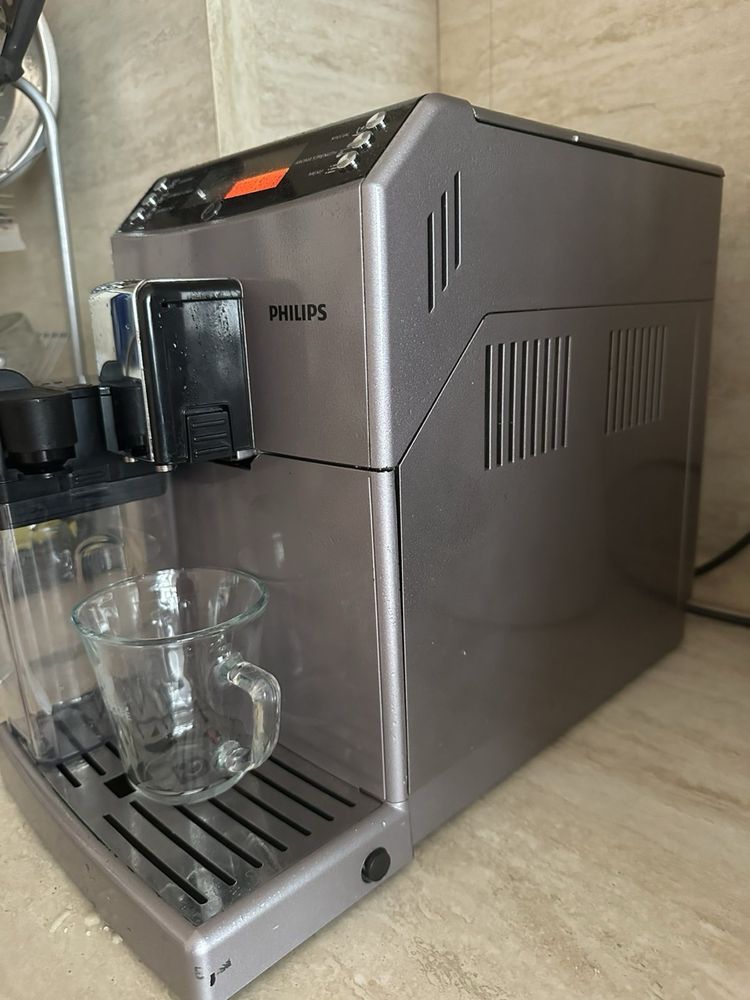 Кафемашина Philips Saeco EP3551