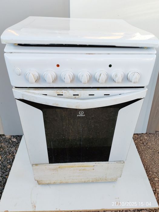 Продам газ плиту