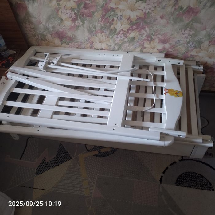 Детская кроватка