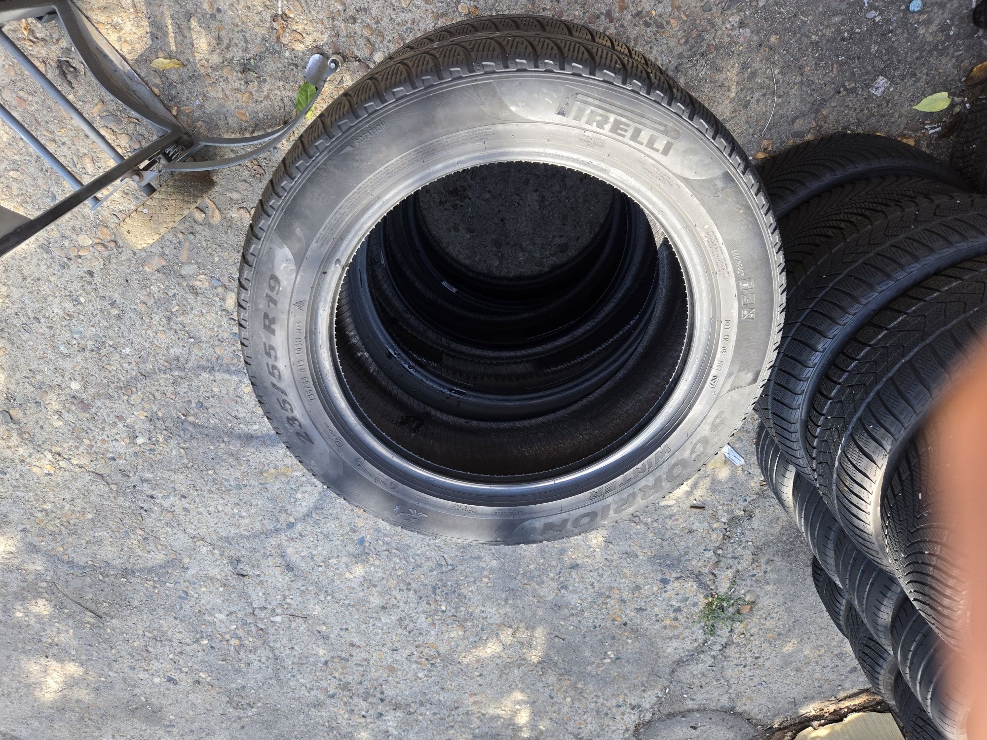 4бр. 235 55 19 Pirelli зимни.