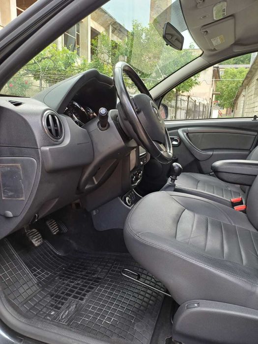 Vand  Dacia Duster 1.5 dCi 110CV Start&Stop 4x4 Lauréat Navi