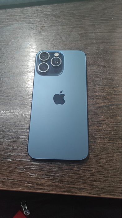 Продам 15 про макс