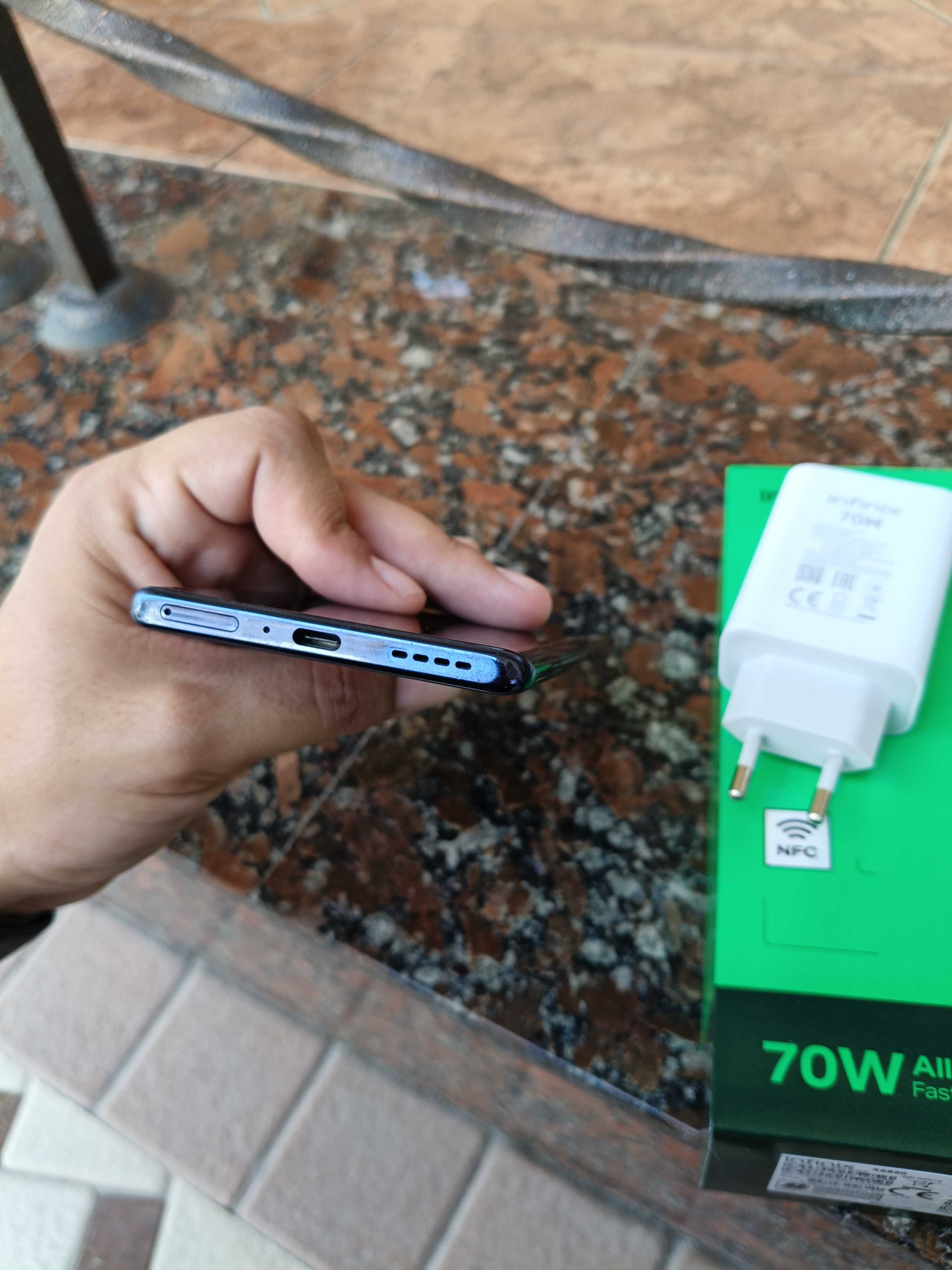 Infinix Note 40 Pro 12/256 c отличным EDGE amoled экраном! в полн ком.