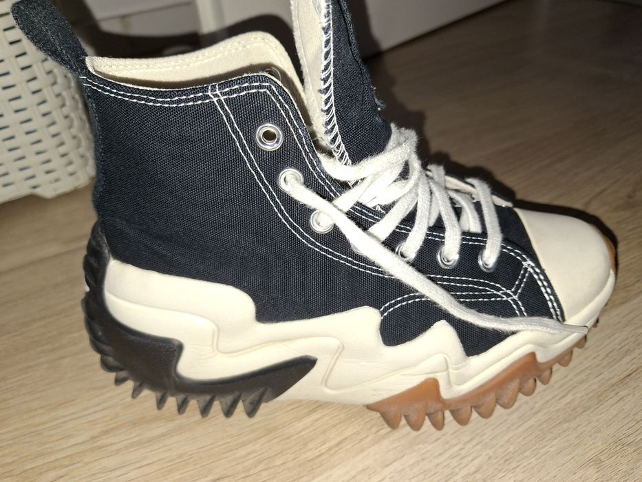 Converse Run Star Motion