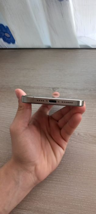 Vând iPhone 15 Pro Max ca nou