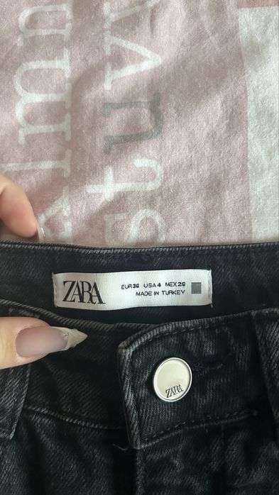 Черни дънки ZARA