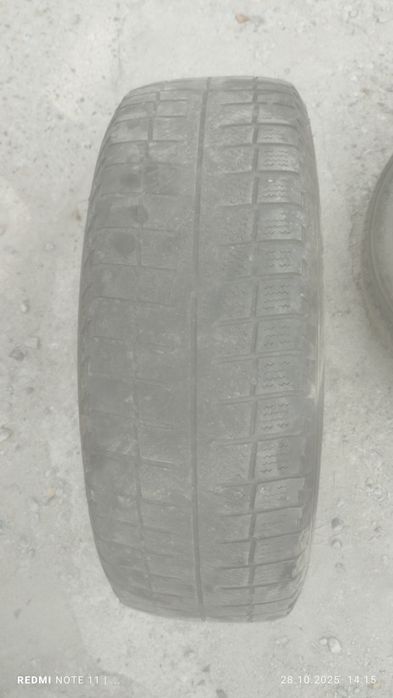 Продам шины пара летних и 1 зимняя