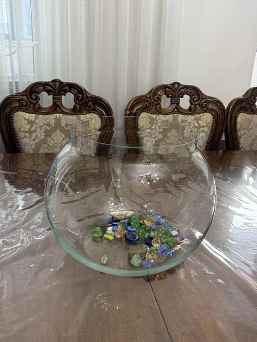 Аквариум с камнями