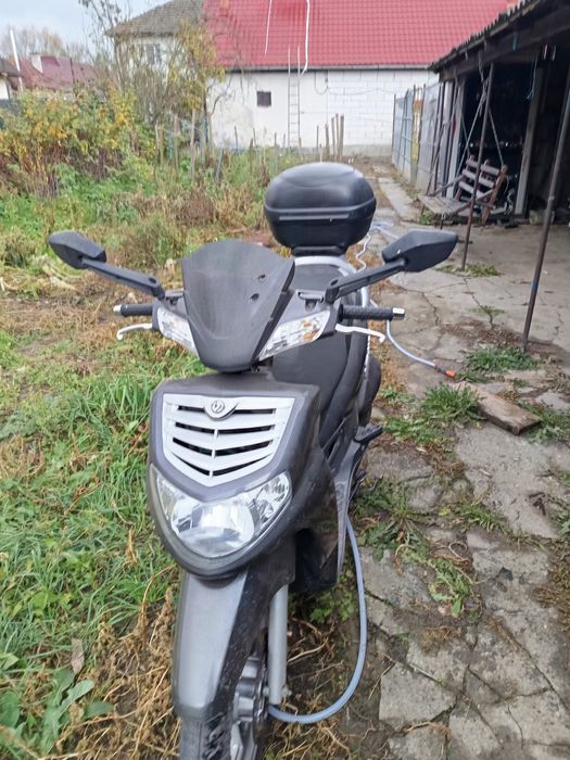 Scuter sym HD 125