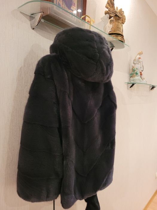 Продам норковую шубу