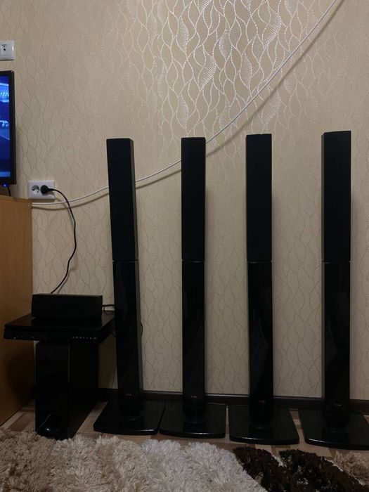 Продам музыкальный центр и кинотеатр