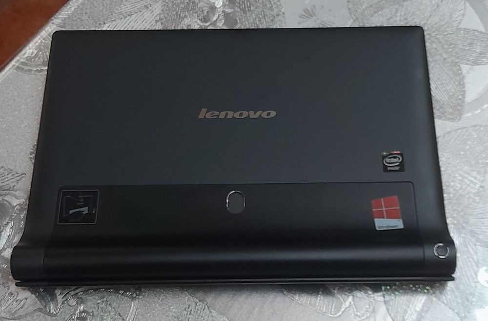 Lenovo YOGA 2 model 1051F laptop & tabletă