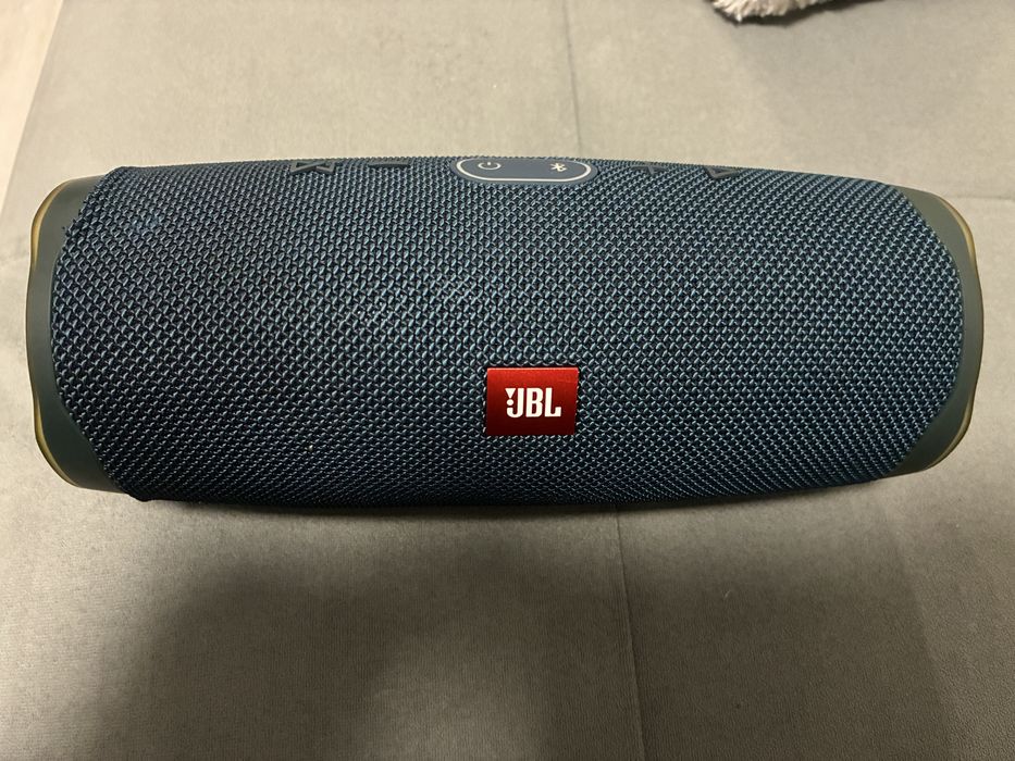 JBL Charge 4 - за ремонт