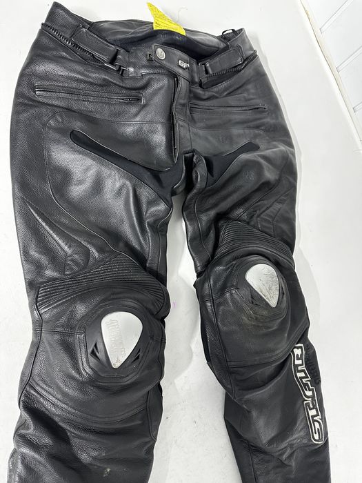 Pantaloni moto piele Streetfighter 50 cu protectii hard