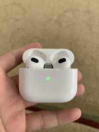 Продам новые air pods 3