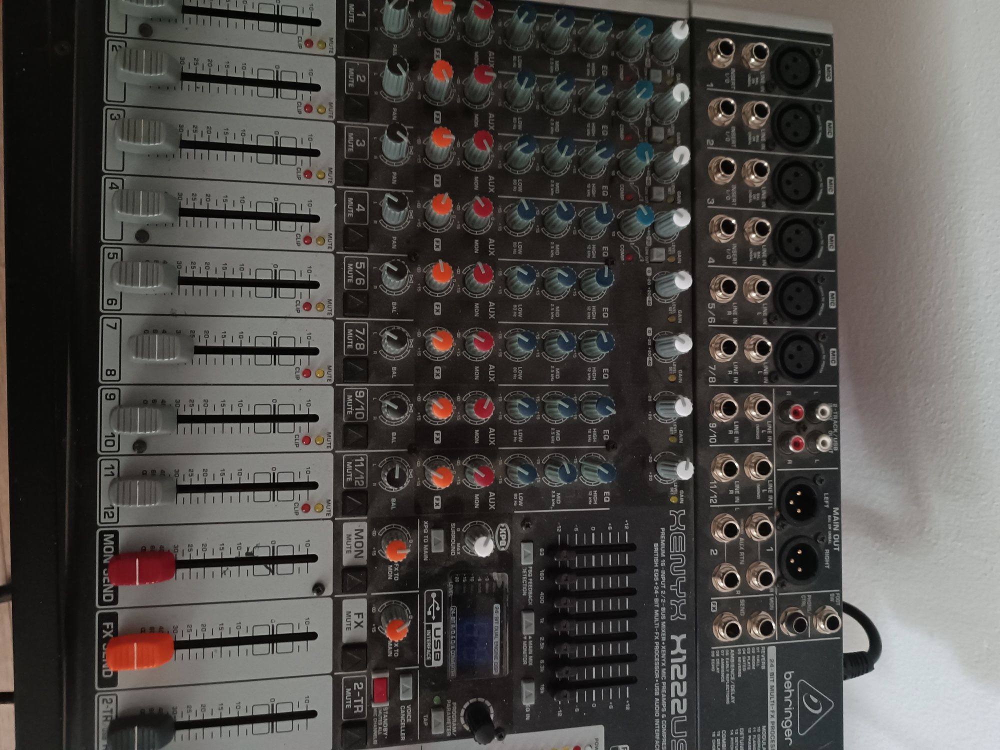 Mixer Behringer pasiv