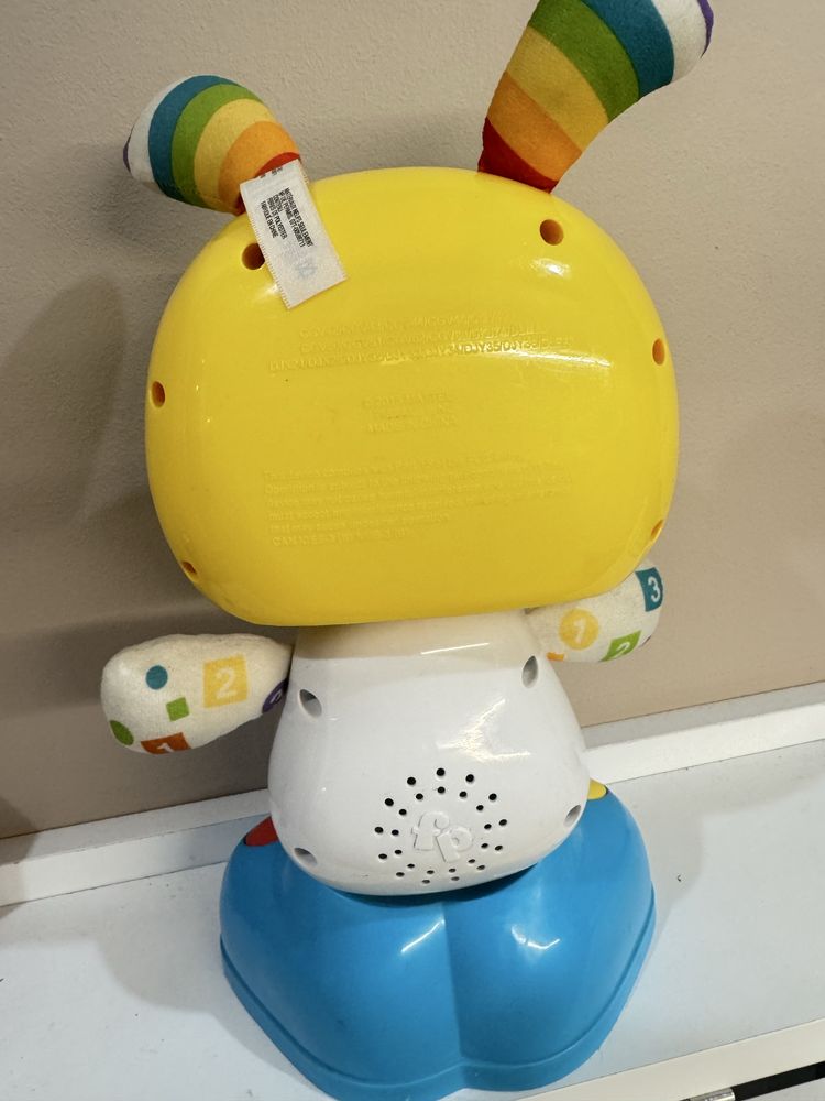 Fisher Price Танцуващо роботче БийтБо Fisher Price