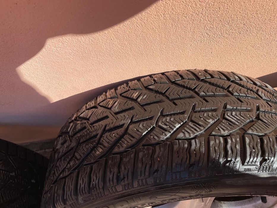 Genți cu cauciucuri Mercedes