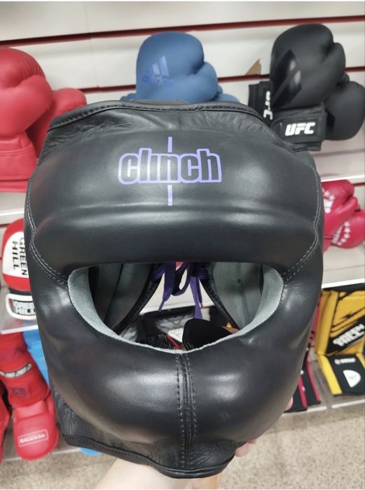 Боксерский шлем Clinch.