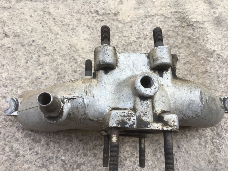 Выпускной  коллектор газ 24