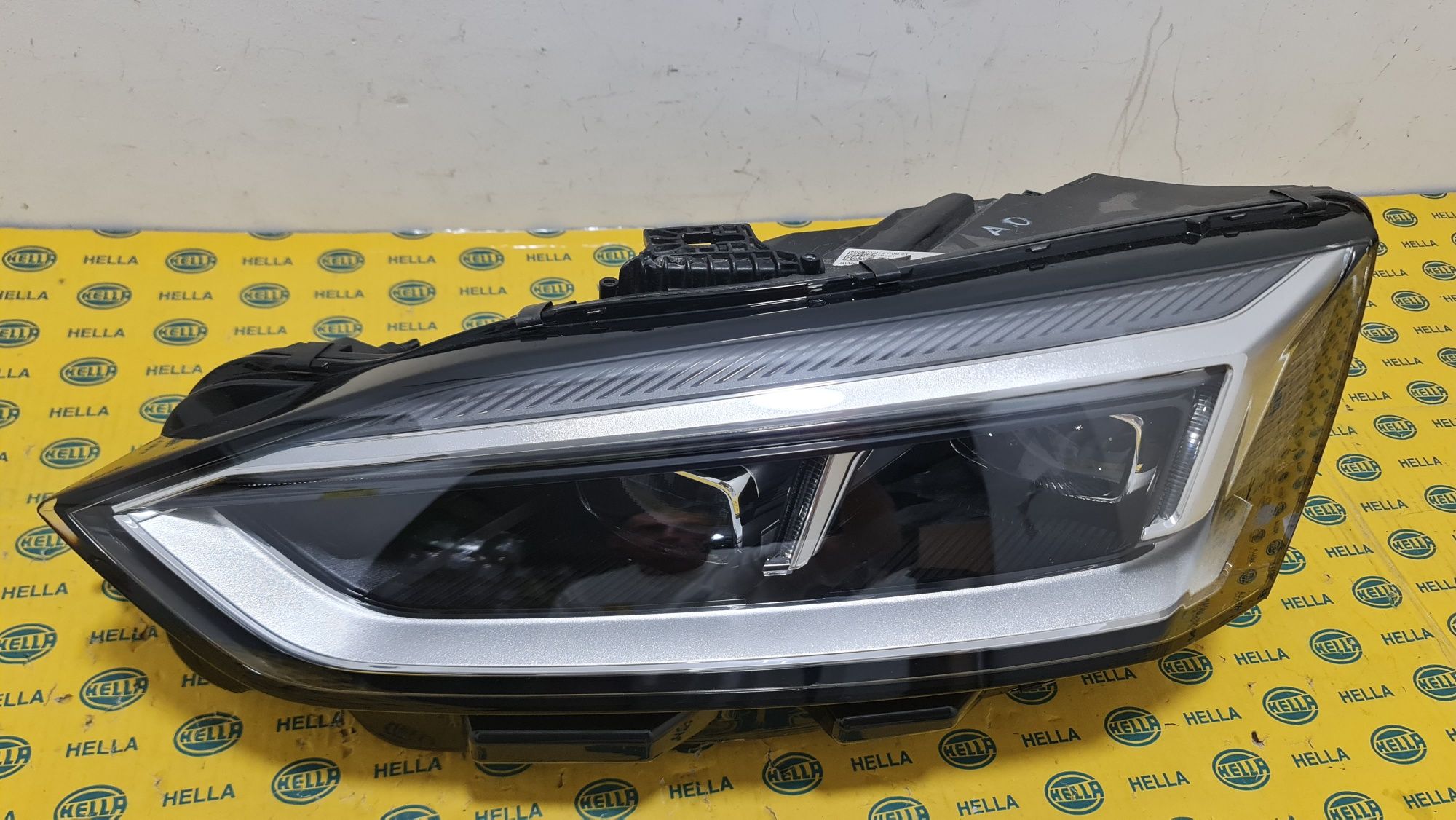 Far full led matrix stanga Audi a5 b9 F5 8w6941783e
Produs original st