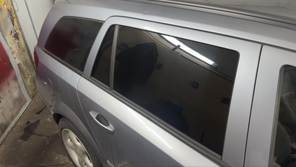 Затъмняване на автомобилни стъкла 1 година гаранция от разлепване!!