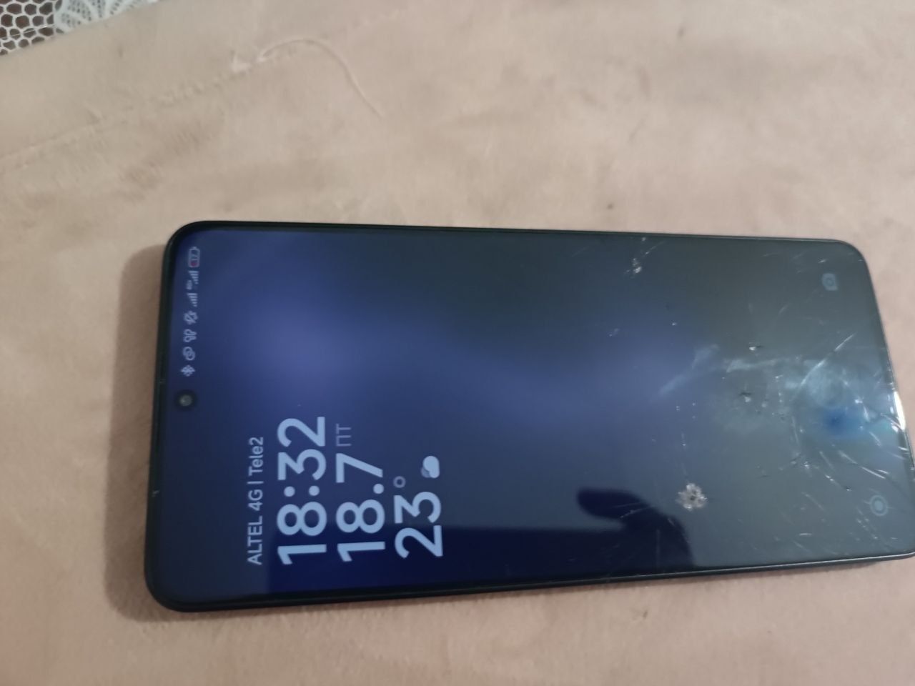 Poco f6 512/12 Snapdragon 8s gen 3