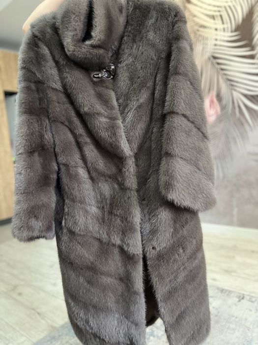 Продам шубу норковую