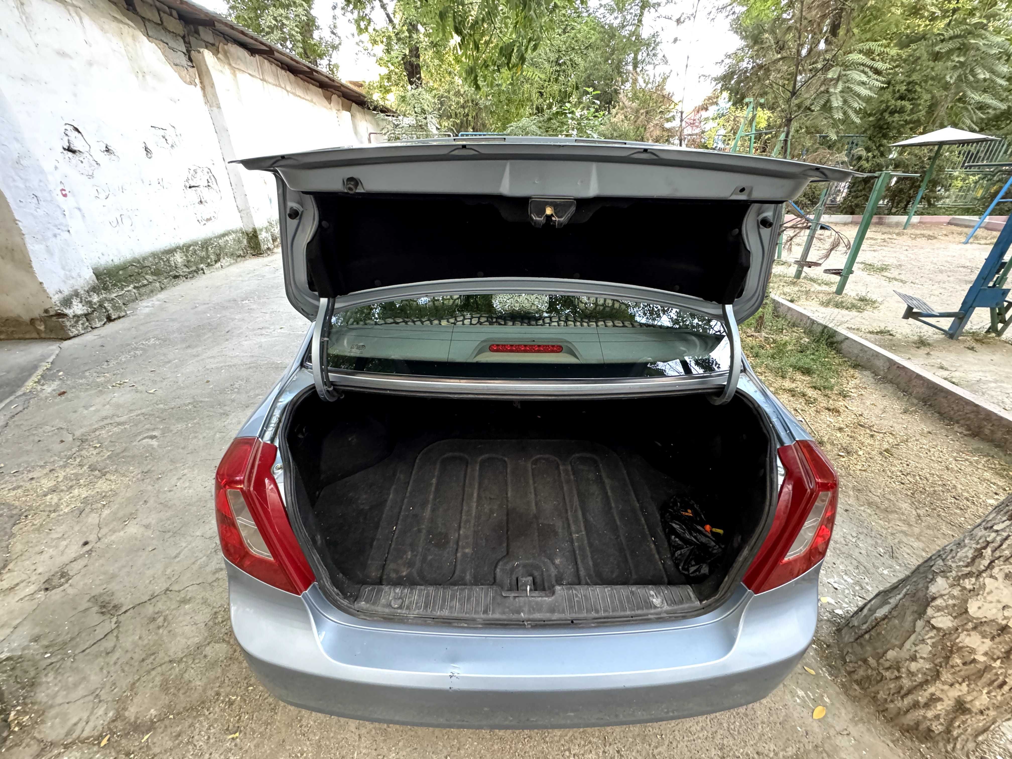 Продаю машину Chevrolet Gentra, 2014 года, пробег 124 000 км