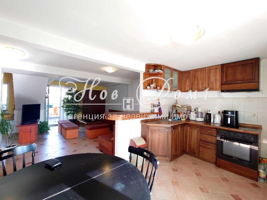 Продава се Четиристаен апартамент в София, Център - 128 кв.м за 2227 €/кв.м - Снимка #2