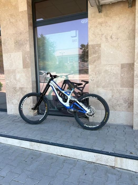 Specialized demo 8