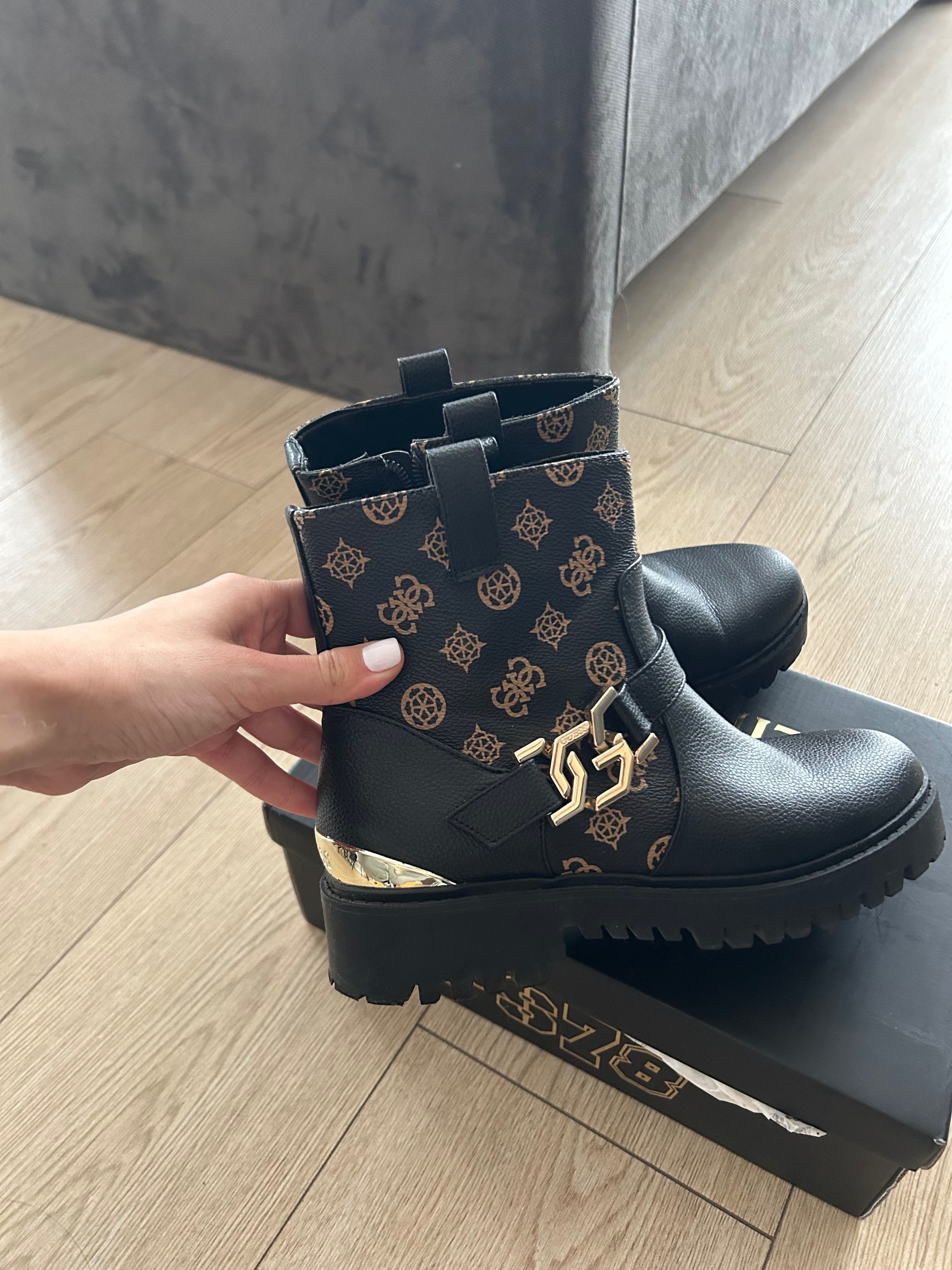 Зимни боти Guess