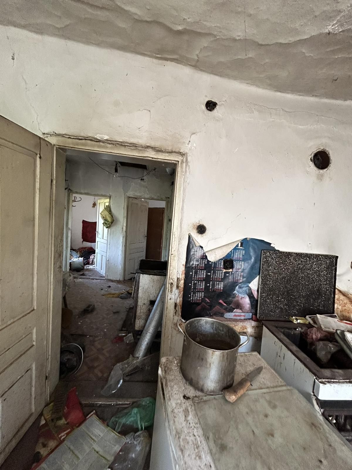 Имот с къща в с. Дъбравка