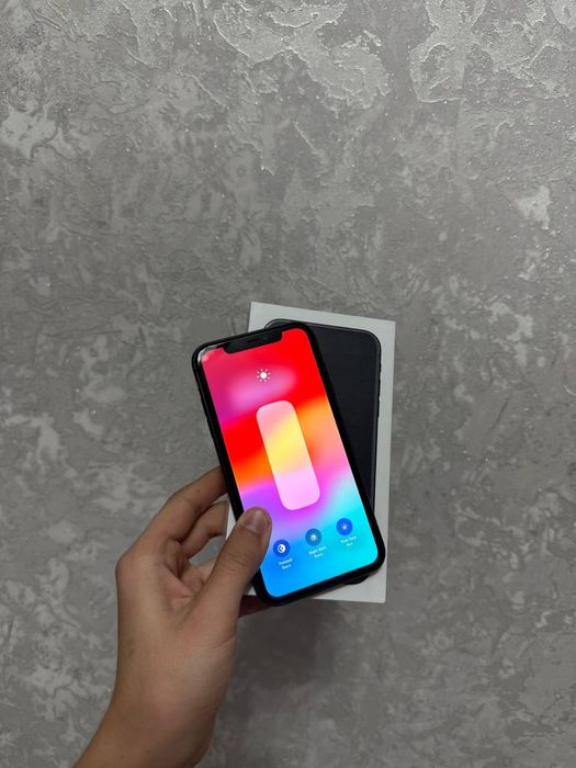 Iphone 11 sotiladi 128GB srochni