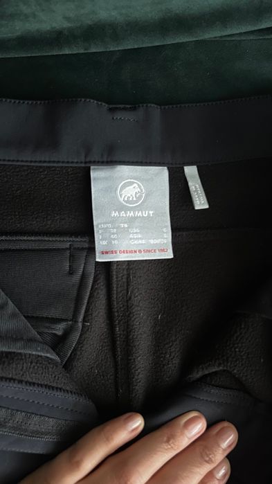 Pantaloni drumeție iarnã MAMMUT - Softshell, mãsura 36 - Damã