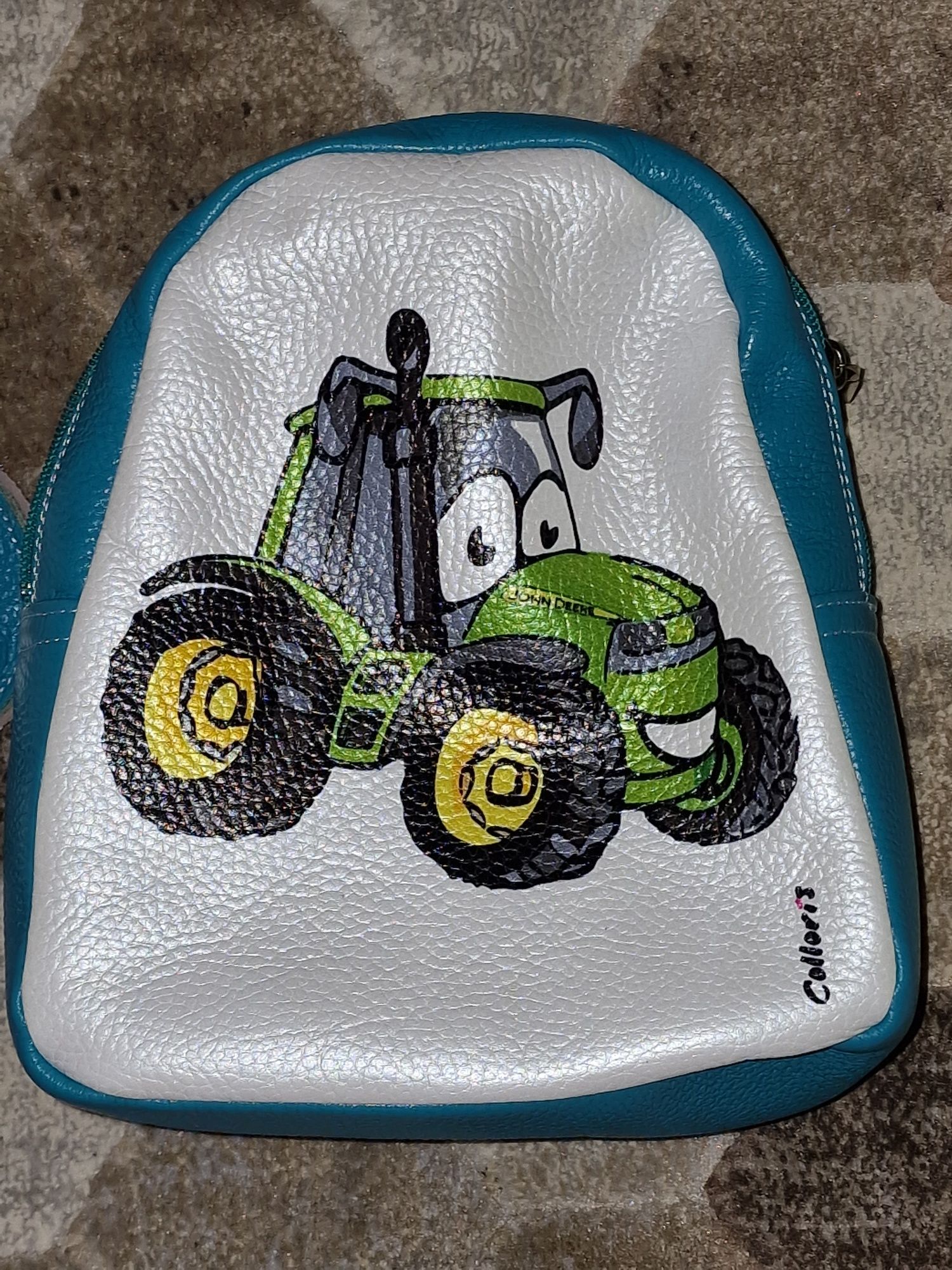Set papuci și ghiozdan cu tractor Colloris noi