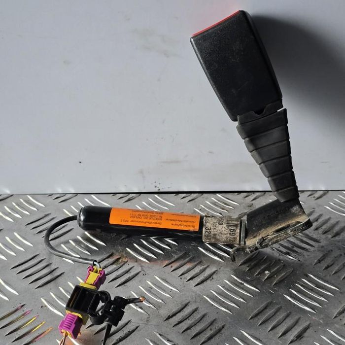 Pretensionare centura dreapta spate cu 1 fir Opel Vectra C facelift