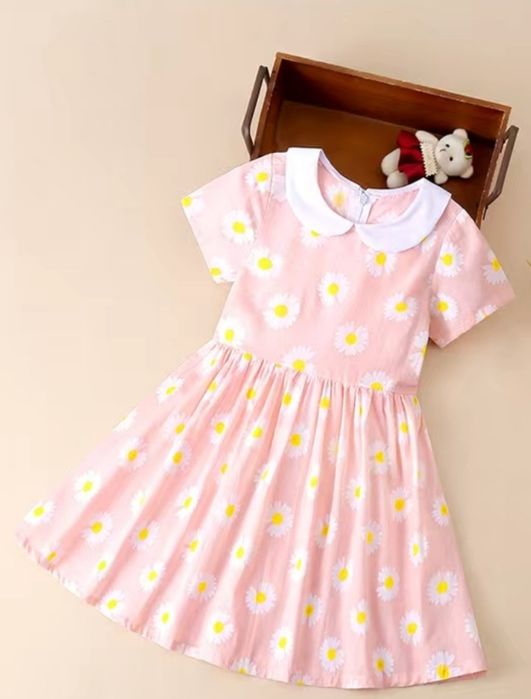 Продам детские платья.