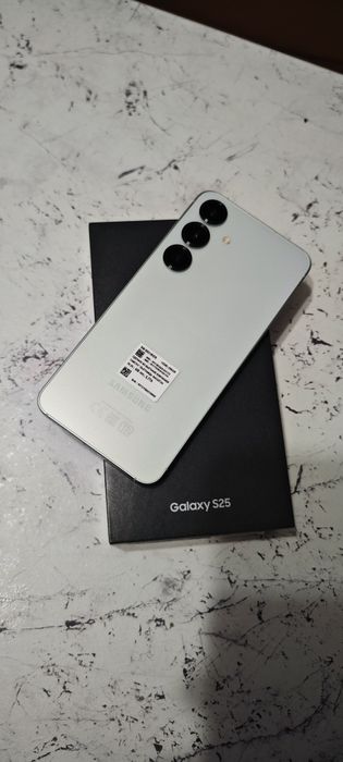 Samsung s 25  256гб новый