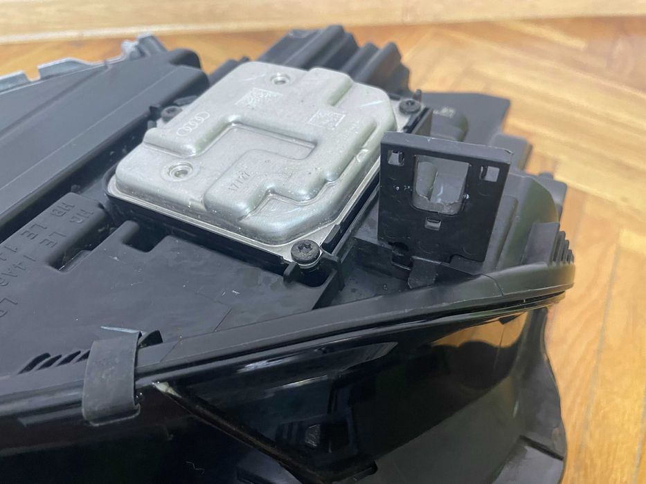 Far AUDI Q5 8fy 80A Matrix Led complet cod OE: 80A941036