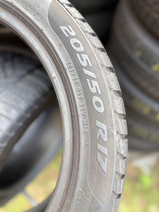 205 50 17 Anvelope Pirelli, stare foarte bună! Profil 5.5 mm