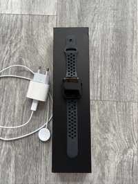 Apple Watch Nike Series 7 45 мм черный