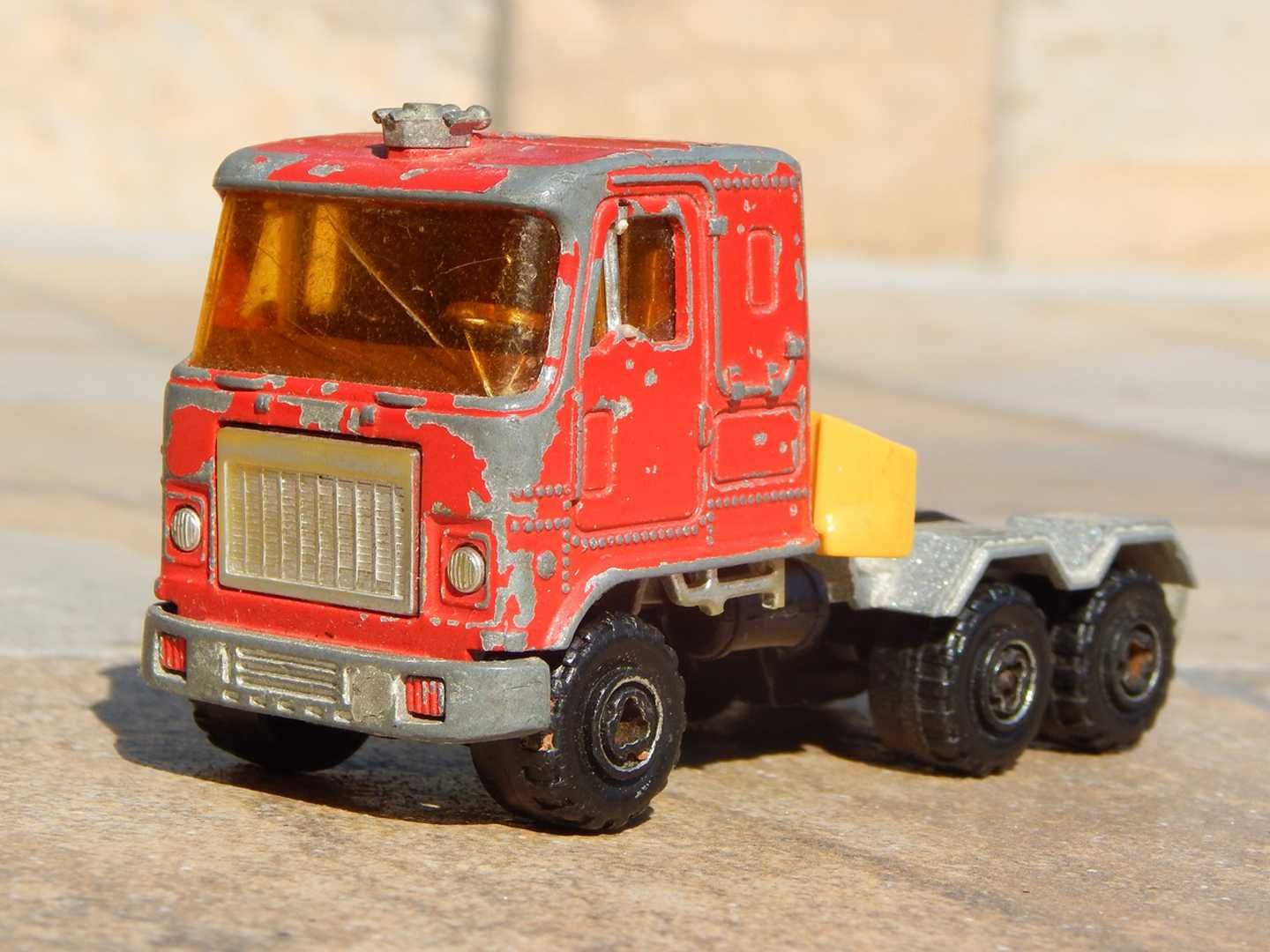 Macheta cap tractor camion Mack Cruise Liner Majorette uzat