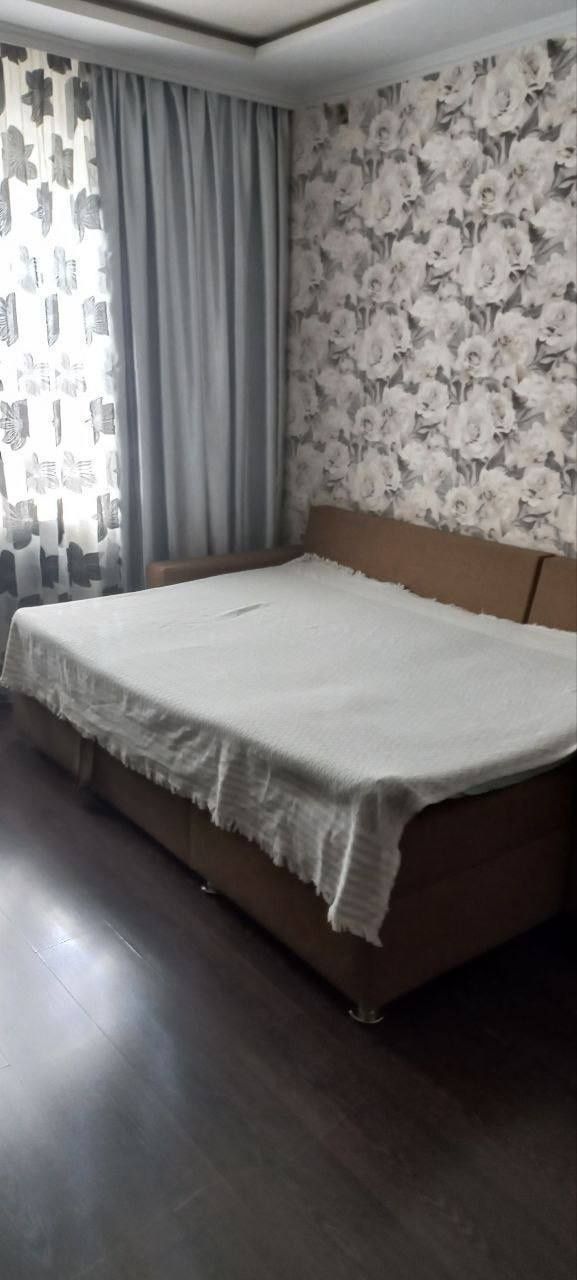 Продам квартиру Буюк ипак йули 1/2/5 28м2