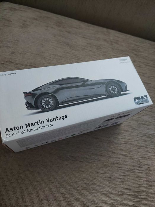 Радио управляваема кола Aston Martin Vantage