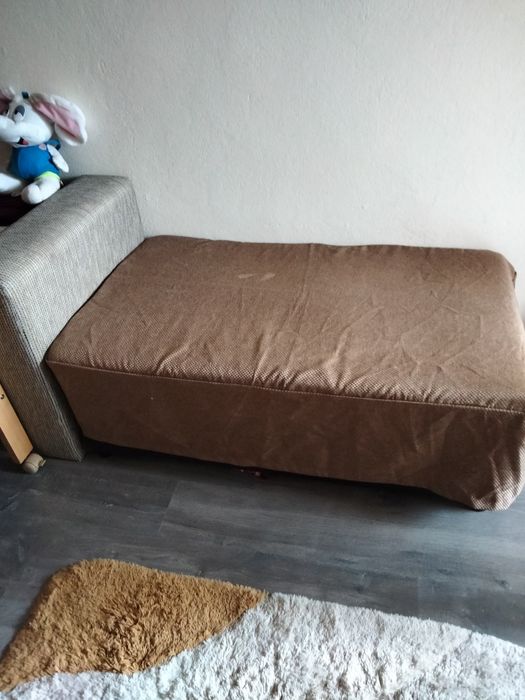 Canapele fixe de vânzare