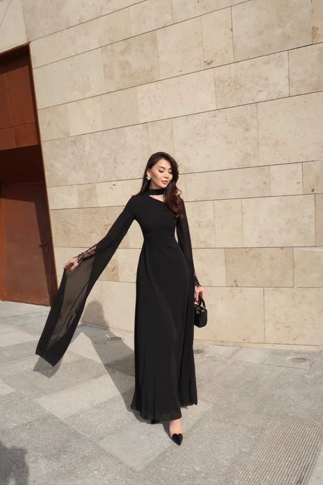 Платье длинное черное