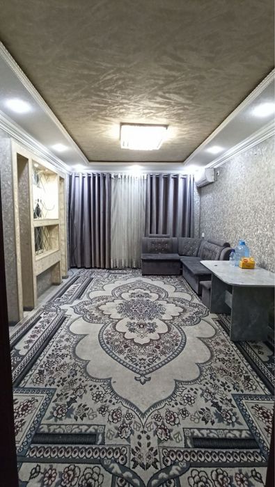 Chorsu kitob dokoni tepasi 3 hona srochno sotiladi remonti yahshi