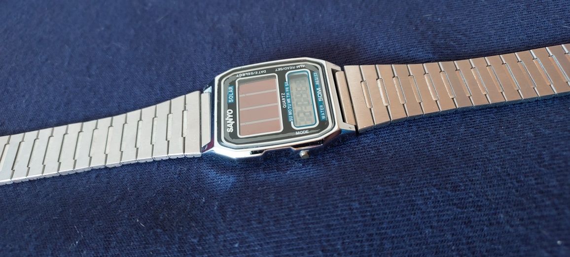Ceas solar vintage SANYO (REZERVAT)